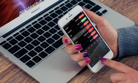 3-tapaa-joilla-Hard-Rock-Social-Casino-sovellus-hyödyntää-tekoälyä